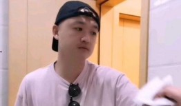 杨迪爆料艺人看粉丝视频,艺人如何通过观看粉丝视频互动