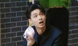 娱乐大爆料秦霄贤是谁,揭秘秦霄贤的星光之路
