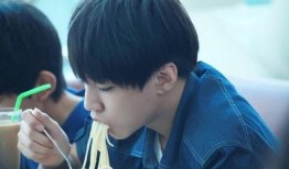 娱乐吃瓜蜀黍王俊凯微博